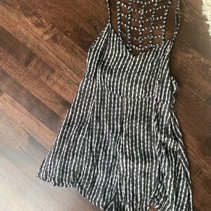 Romper, vintage style clack & white criss cross back, airy and comfortable